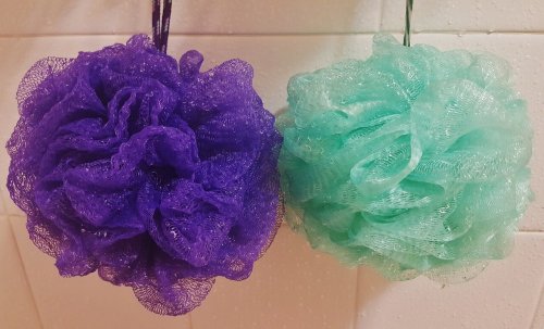 les éponges de bain ont une date d'expiration
