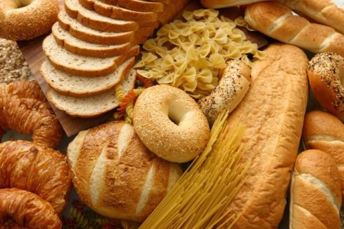 les farines raffinées parmi les aliments qui aggravent la cellulite
