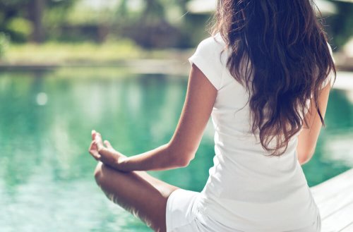 3 postures de yoga pour prendre soin de son petit bassin