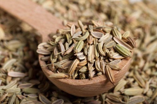 3 boissons minceur à base de graines de fenouil