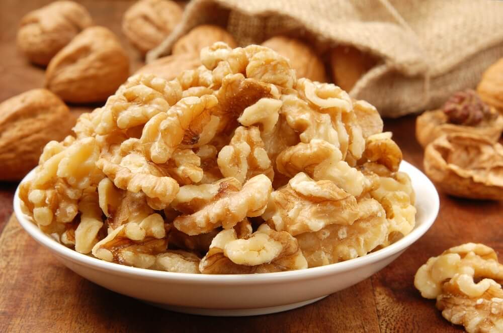 La consommation de noix au quotidien.