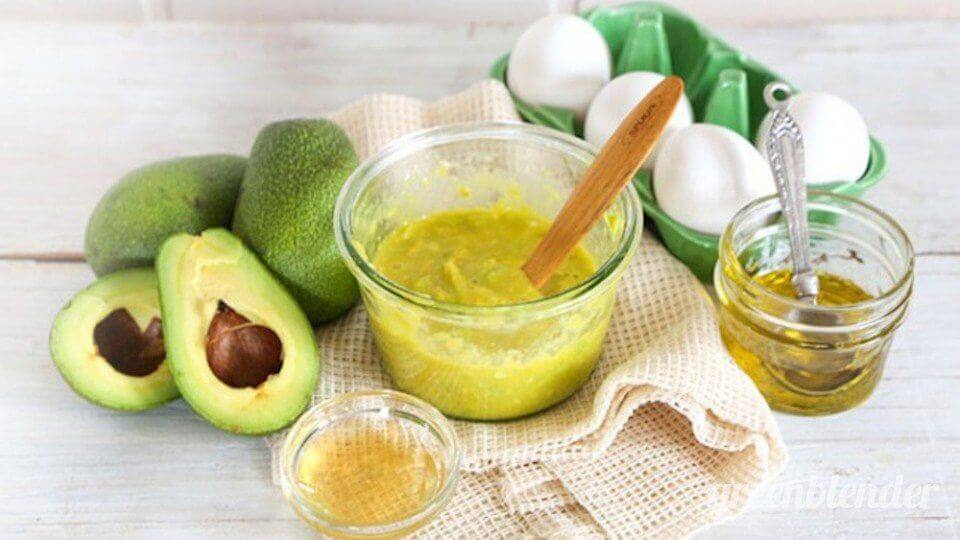 Traitements naturels contre les cheveux secs : avocat et germe de blé