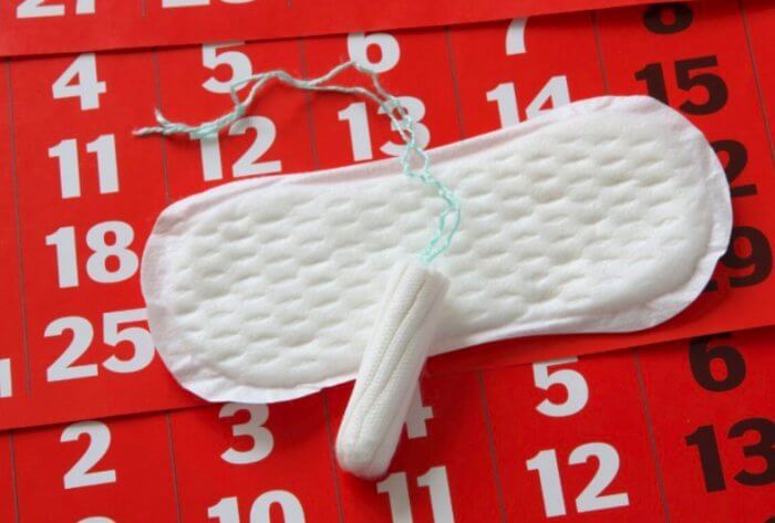 serviette hygiénique et tampon