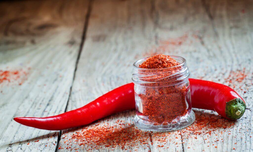 Piment de cayenne dans les pommades.