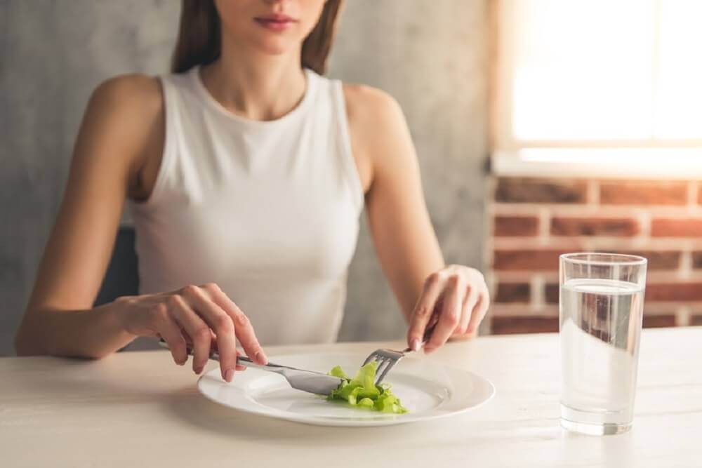 Ne pas sauter de repas pour ne pas avoir faim.