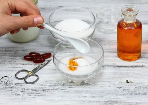 Une crème de nuit au miel et à l'huile de coco