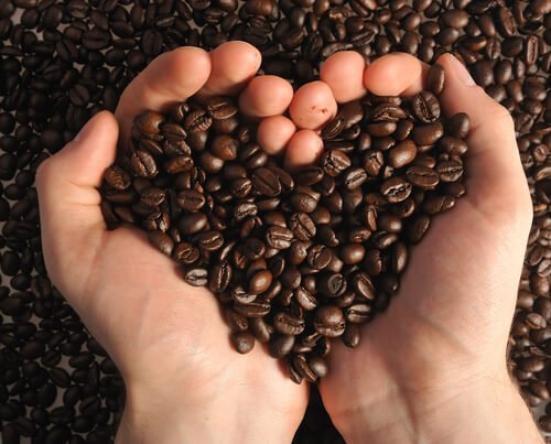 marc de café pour éliminer les points noirs