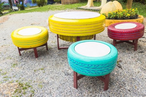 Pouf fabriqué à partir d'un pneu