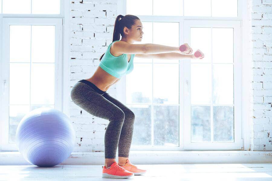 les squats sautés pour avoir des hanches fines
