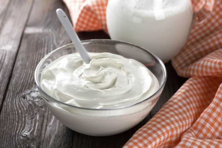 Le meilleur choix entre yaourt naturel ou allégé