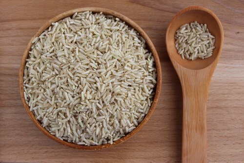 le riz brun pour une alimentation saine et économique