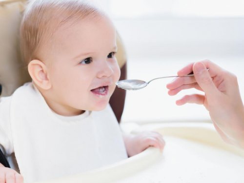 avantages des compotes de fruits pour les bébés 