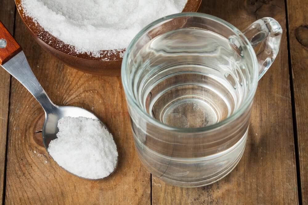 le bicarbonate de sodium aide à soigner les maux de gorge