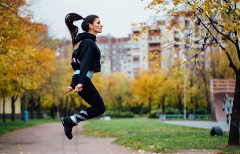 6 bienfaits du saut à la corde un exercice très complet