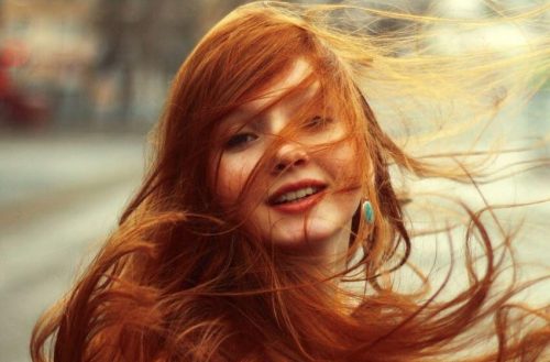 Se teindre les cheveux avec des extraits naturels