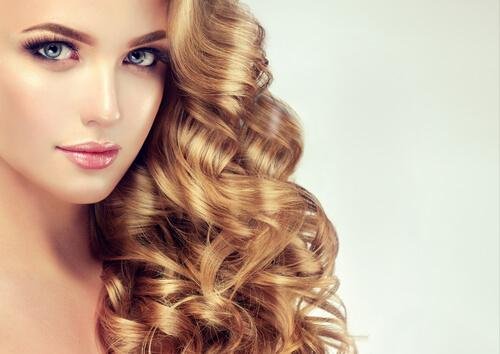 Coiffure de mariée sur cheveux lâchés