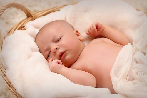 8 astuces pour calmer les coliques du bébé