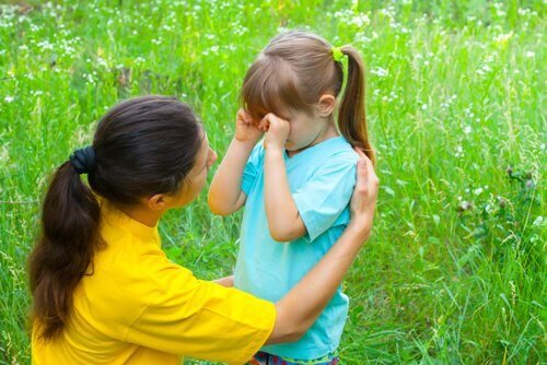 dire rapidement au revoir à son enfant pour une bonne rentrée scolaire