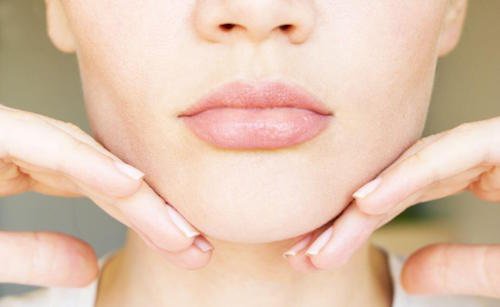 Exercices pour réduire le double menton