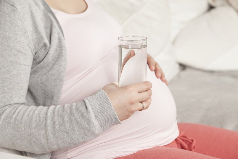 Pourquoi l'eau gazeuse est-elle dangereuse pendant la grossesse ?