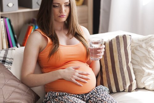 ne pas boire d'eau gazeuse pendant la grossesse