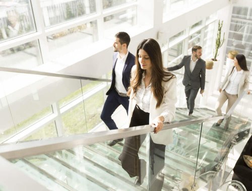 Types d'exercices qui amélioreront votre vie: monter les escaliers