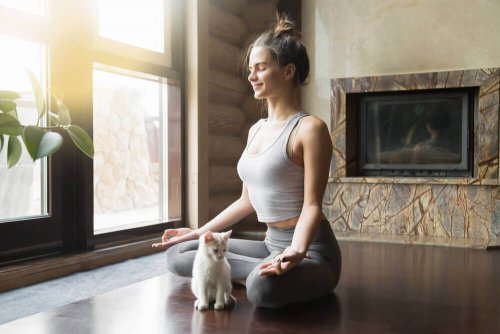 Types d'exercices qui amélioreront votre vie: la pratique du yoga.