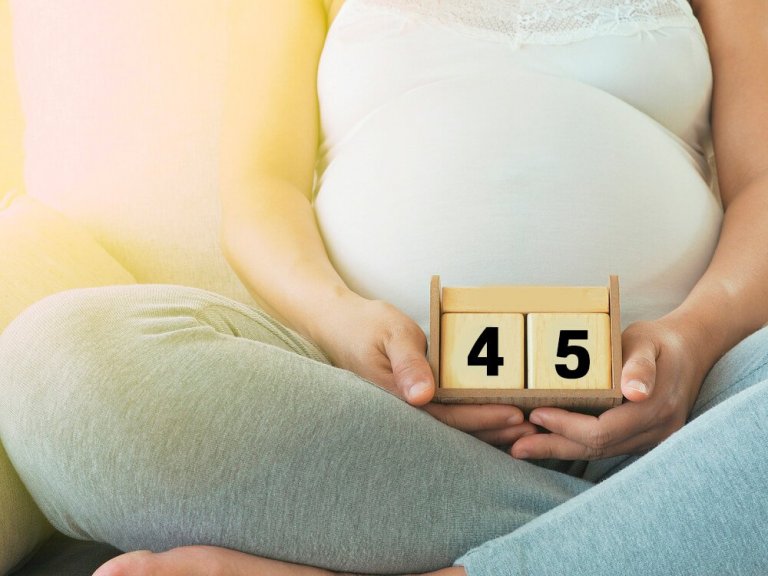 Tomber enceinte à 45 ans : peut-on y parvenir de façon naturelle ?