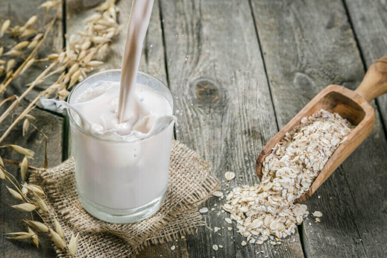 Les bienfaits de consommer du lait d'avoine - Améliore ta Santé