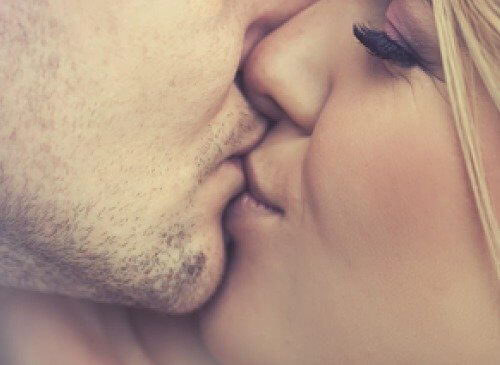 10 techniques pour améliorer votre façon d’embrasser