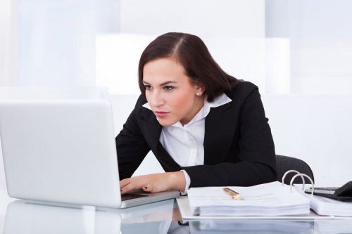 Une mauvaise position face à l'ordinateur nuit à la santé