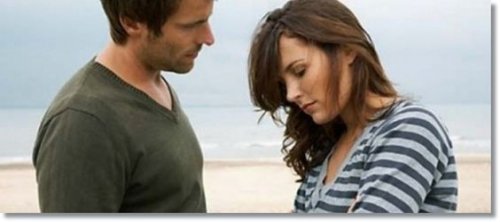 Femme parlant de la pilule du lendemain avec son compagnon.