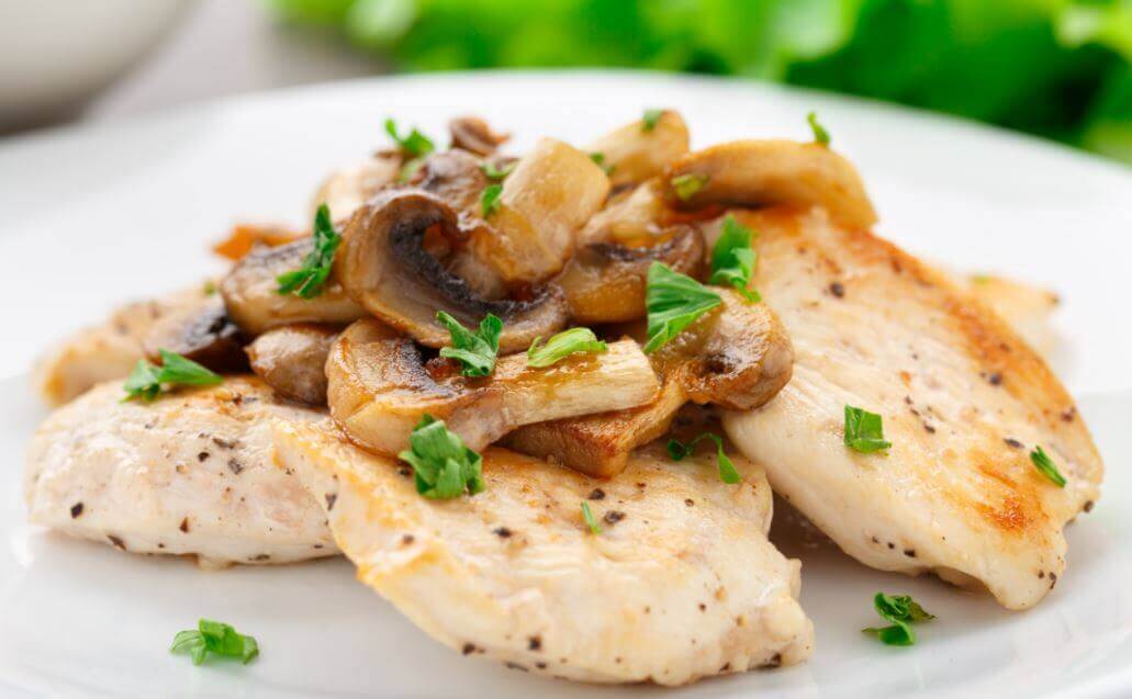 Recette pour préparer un filet de poulet gratiné aux champignons Recette pour préparer un filet de poulet gratiné aux champignons