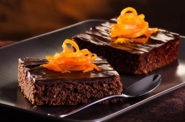 Préparez un délicieux gâteau au chocolat et à l'orange