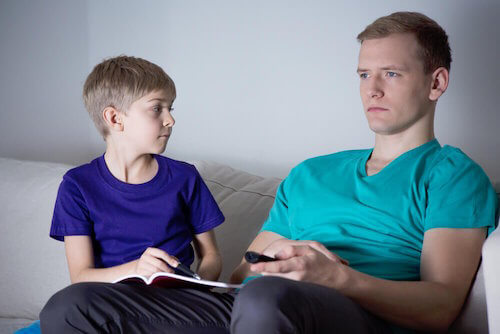 Les parents absents peuvent être immatures