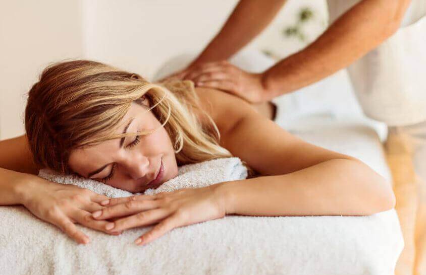 Les massages sont idéaux pour alcaliniser votre corps.