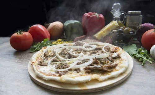 Pizza à la tapenade.