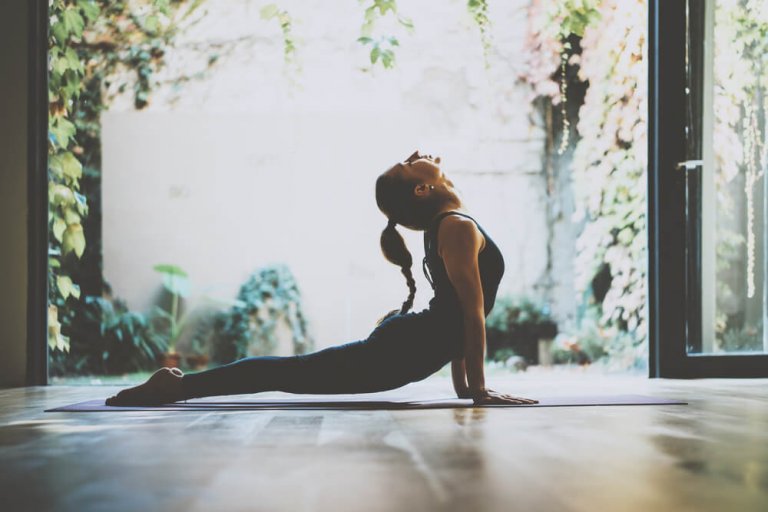 3 pratiques de yoga qui aident à gérer le stress