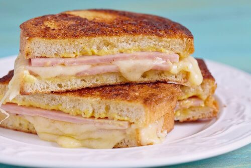 Apprenez à préparer un délicieux sandwich Monte Cristo