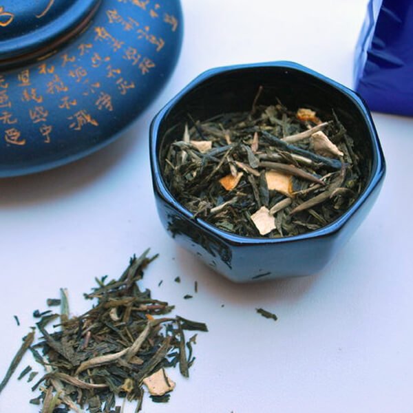 infusion traditionnelle de thé bleu