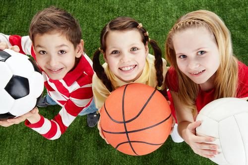 Aider vos enfants à travailler en équipe en lui faisant faire du sport.