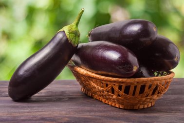 L'eau d'aubergine : une formule naturelle pour réduire le cholestérol