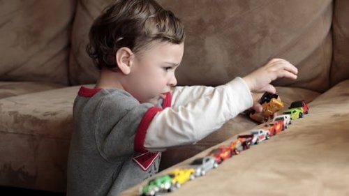 enfant touché par l autisme : relation avec le mercure