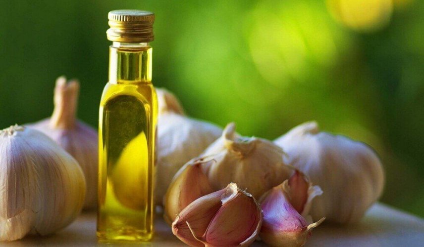 L'ail pour traiter les symptômes de la candidose.