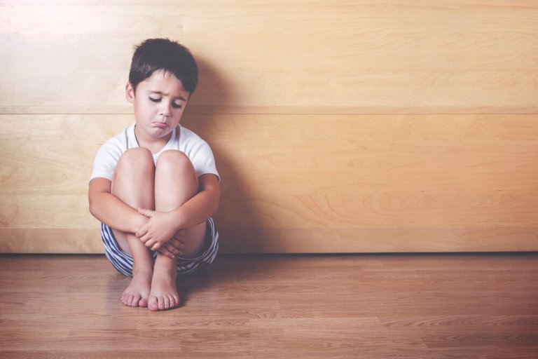 6 signes de carence affective chez les enfants