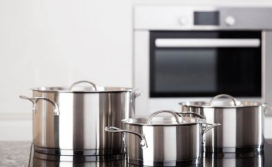Casseroles brillantes : découvrez les produits naturels qui vous donneront de bons résultats