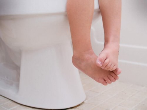 combattre la constipation chez les enfants : enseigner la routine des toilettes