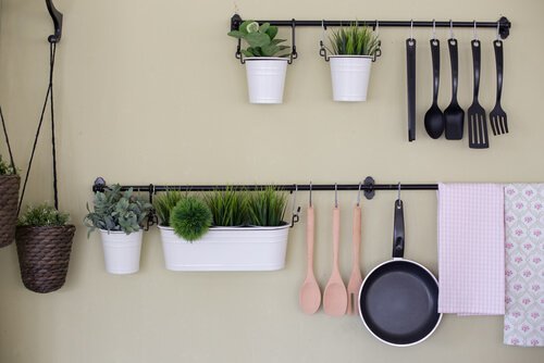 4 astuces pour fabriquer une étagère de cuisine