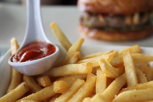 Manger des frites est mauvais après une ablation de la vésicule biliaire
