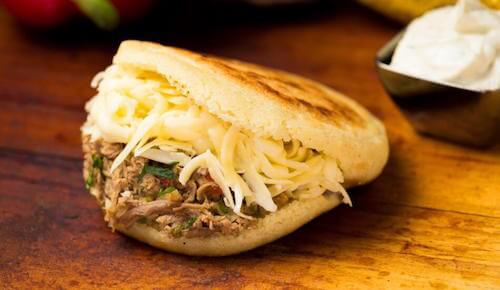 un arepa au fromage